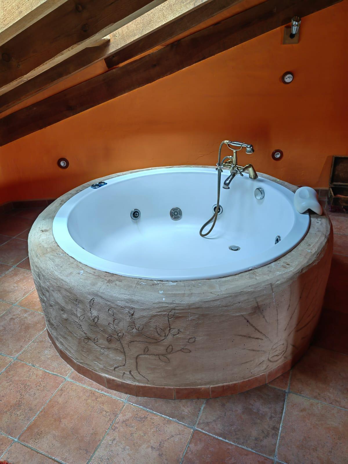 Hotel con jacuzzi en Segovia – Losana del Pirón es tu destino